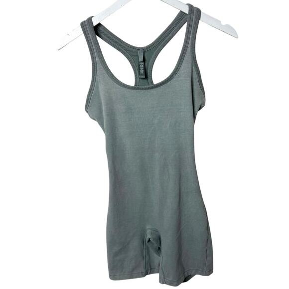 Skims Outdoor Mid Thigh Bodysuit Romper Racerback Scoop Neck Blue Chalk Small - Picture 3 of 8